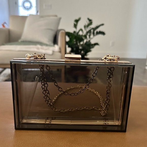 Handbags - Clear lucite crossbody chain bag/clutch